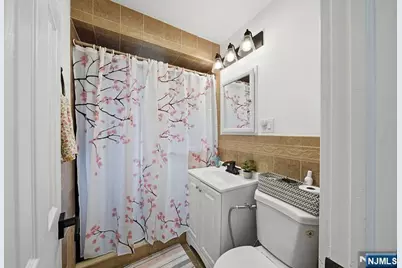 501 2nd Avenue, Roselle, NJ 07203 - Photo 7