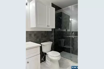 520 Glen Avenue B #B, Palisades Park, NJ 07650 - Photo 11