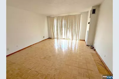555 North Avenue, Fort Lee, NJ 07024 - Photo 7