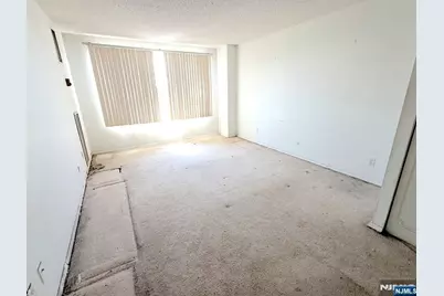 555 North Avenue, Fort Lee, NJ 07024 - Photo 13