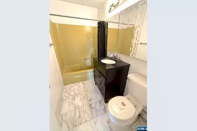 555 North Avenue, Fort Lee, NJ 07024 - Photo 15