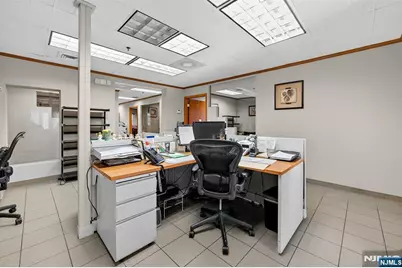 55 Paramus, Paramus, NJ 07652 - Photo 17