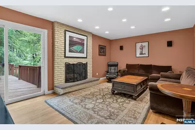 559 Wayne Drive, River Vale Township, NJ 07675 - Photo 7