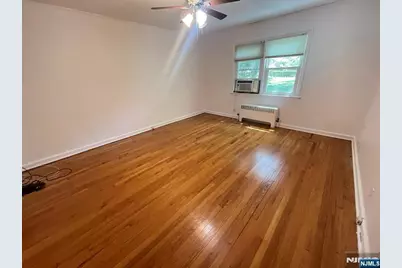 151 E Palisade Avenue B-5 #B-5, Englewood, NJ 07631 - Photo 13