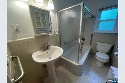 151 E Palisade Avenue B-5 #B-5, Englewood, NJ 07631 - Photo 15