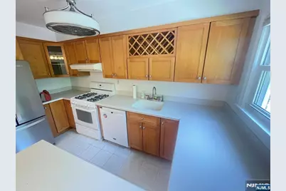 151 E Palisade Avenue B-5 #B-5, Englewood, NJ 07631 - Photo 7