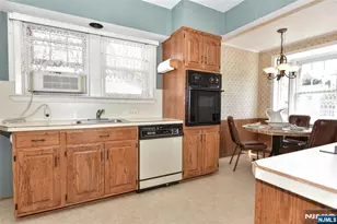 225 Passaic Ave, Hasbrouck Heights, NJ 07604 - Photo 11