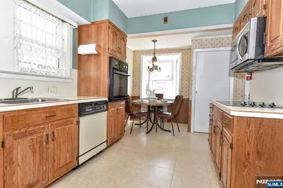 225 Passaic Avenue, Hasbrouck Heights, NJ 07604 - Photo 13