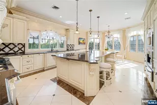 2 Euclid Rd, Fort Lee, NJ 07024 - Photo 13