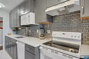 200 Winston Dr 106, Cliffside Park, NJ 07010 - Photo 11