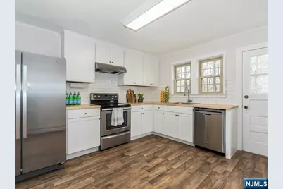 81A Alexander Avenue 1 #1, Montclair, NJ 07043 - Photo 7