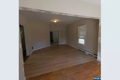 83 E Forest Avenue, Teaneck Township, NJ 07666 - Photo 7