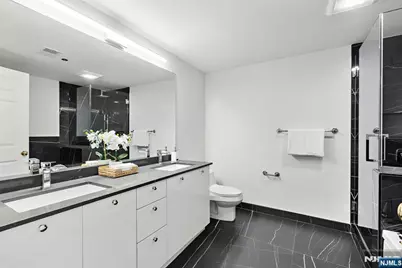 202 Adams Court, Edgewater, NJ 07020 - Photo 21