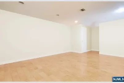 415 Westview Place, Fort Lee, NJ 07024 - Photo 17