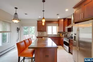 415 Westview Pl, Fort Lee, NJ 07024 - Photo 5