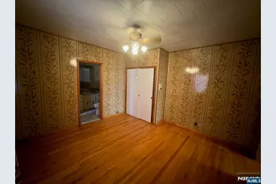 330 Stuyvesant Avenue 1 #1, Lyndhurst Township, NJ 07071 - Photo 9