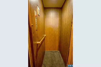 130 Kensington Drive, Fort Lee, NJ 07024 - Photo 17