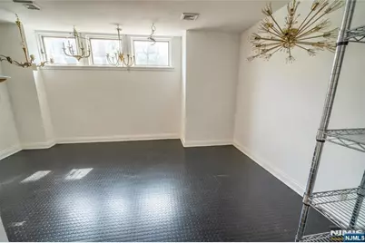 130 Kensington Drive, Fort Lee, NJ 07024 - Photo 31