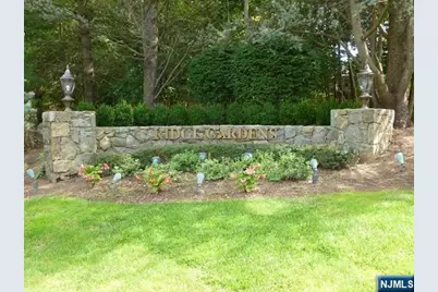 2002 Hawthorne Lane, Mahwah, NJ 07430 - Photo 11