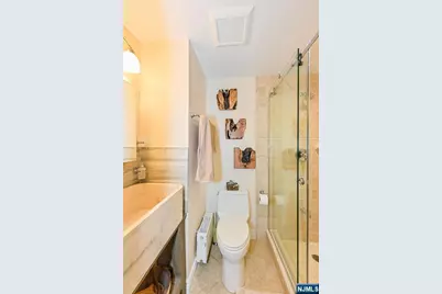 111 Magnolia Avenue, Cresskill, NJ 07626 - Photo 33
