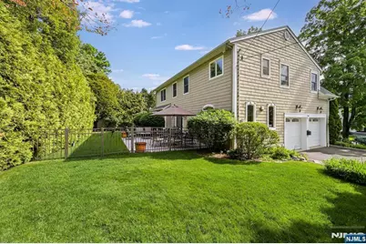 111 Magnolia Avenue, Cresskill, NJ 07626 - Photo 41