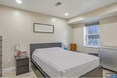 272-276 Walnut 6D #6D, Newark, NJ 07105 - Photo 15