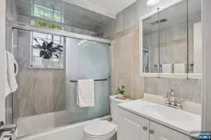 272-276 Walnut 6D, Newark, NJ 07105 - Photo 21