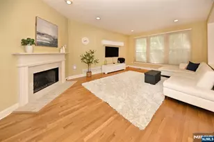3 Schindler Ct, Upper Saddle River, NJ 07458 - Photo 5
