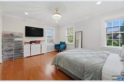 285 Hudson Avenue, Englewood, NJ 07631 - Photo 17