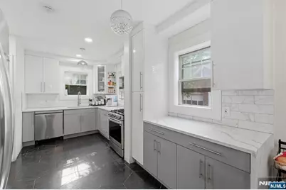 285 Hudson Avenue, Englewood, NJ 07631 - Photo 13