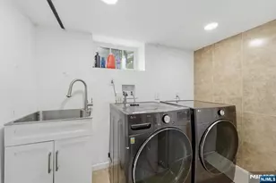 285 Hudson Ave, Englewood, NJ 07631 - Photo 27
