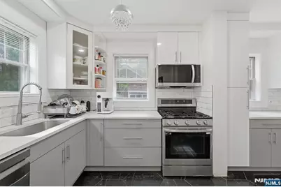 285 Hudson Avenue, Englewood, NJ 07631 - Photo 11