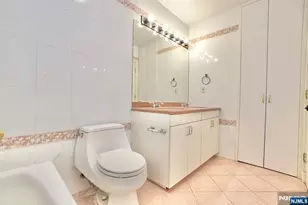 5 Horizon Road 203, Fort Lee, NJ 07024 - Photo 19