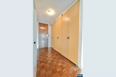 5 Horizon Road 203 #203, Fort Lee, NJ 07024 - Photo 7