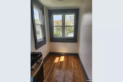 32 Euclid Avenue 1 #1, Ridgefield Park, NJ 07660 - Photo 5