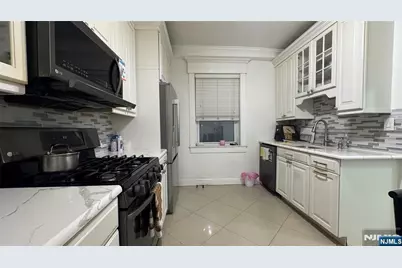 325 79th Street 26 #26, North Bergen, NJ 07047 - Photo 3