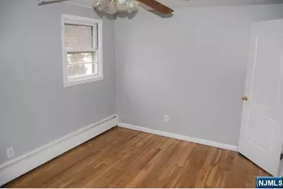 420 Kipp Avenue, Hasbrouck Heights, NJ 07604 - Photo 7