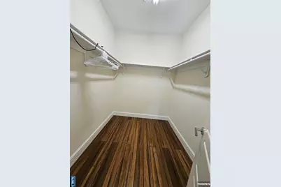 125 W Central Boulevard 204 #204, Palisades Park, NJ 07650 - Photo 11