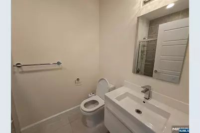 125 W Central Boulevard 204 #204, Palisades Park, NJ 07650 - Photo 13
