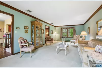 15 Bourbon Street, Wayne, NJ 07470 - Photo 5