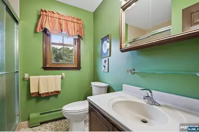 15 Bourbon Street, Wayne, NJ 07470 - Photo 19