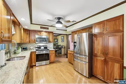 15 Bourbon Street, Wayne, NJ 07470 - Photo 11