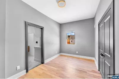 219 Clerk Street, Jersey City, NJ 07305 - Photo 11