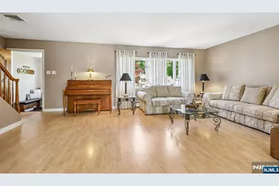 320 Jordan Road, New Milford, NJ 07646 - Photo 7