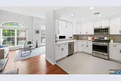 281 Riverwalk Way 160 #160, Clifton, NJ 07014 - Photo 9
