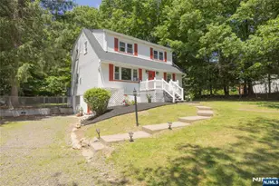 39 Broadway, West Milford, NJ 07480 - Photo 3