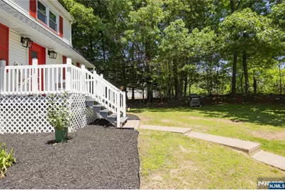 39 Broadway, West Milford, NJ 07480 - Photo 5