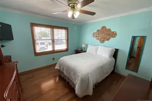 321 Thomas Ave, Lyndhurst Township, NJ 07071 - Photo 15