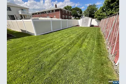 321 Thomas Avenue, Lyndhurst Township, NJ 07071 - Photo 39