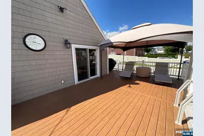 321 Thomas Avenue, Lyndhurst Township, NJ 07071 - Photo 33